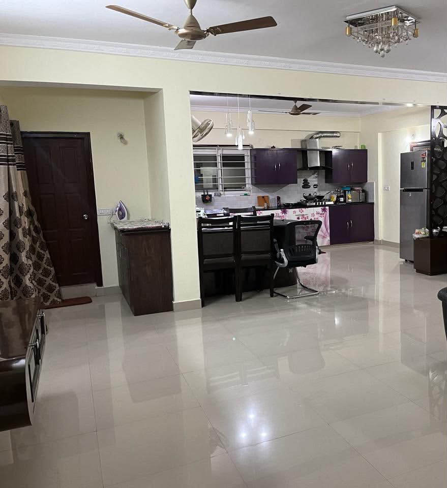 Room for rent in Hima Sai Lake View Towers Lingampally