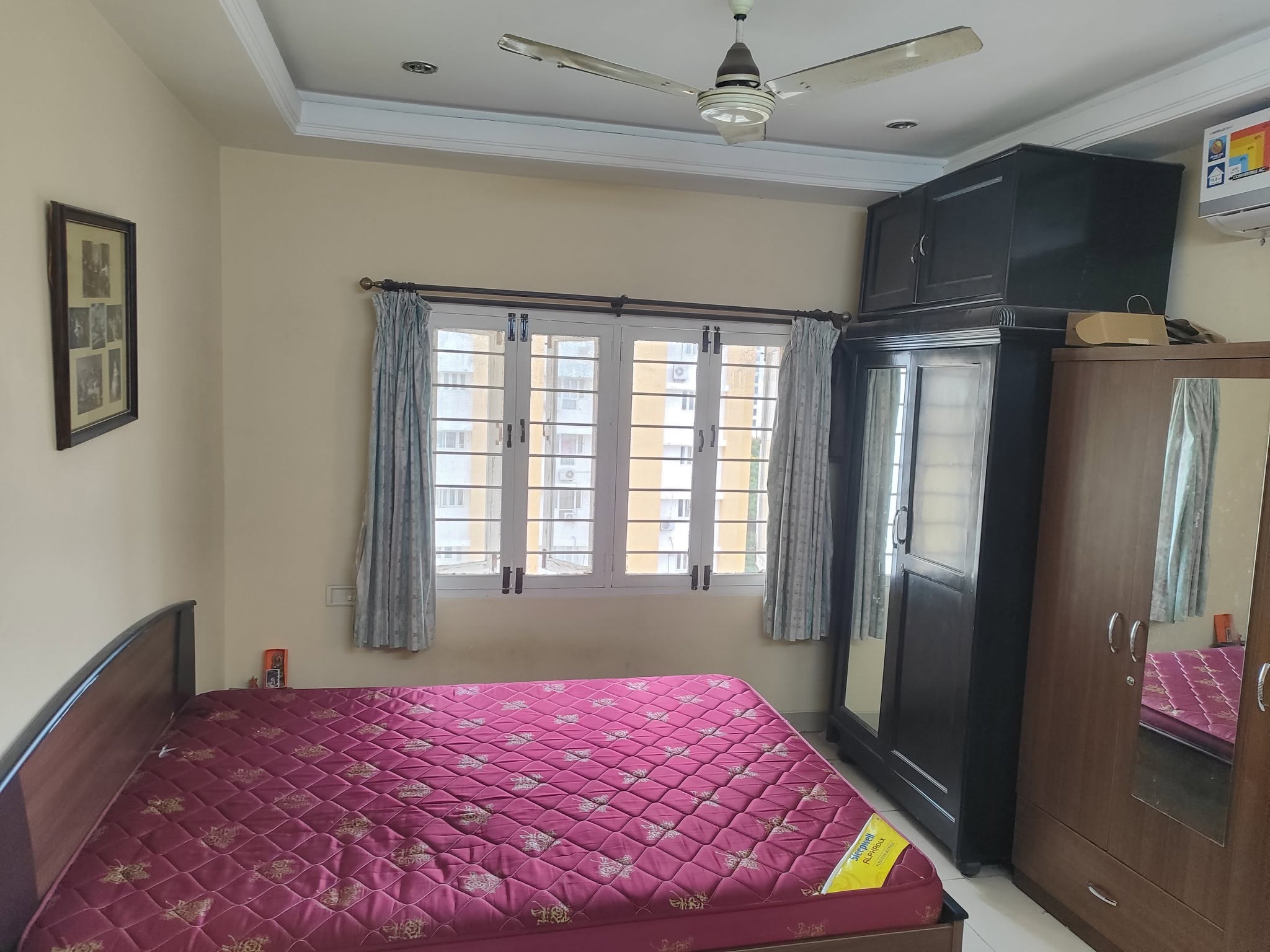 Room for rent in Hill Ridge Springs Gachibowli
