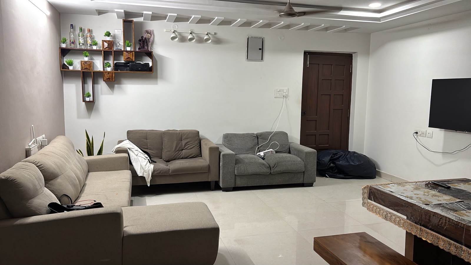 Room for rent in Siri Signature Madhapur