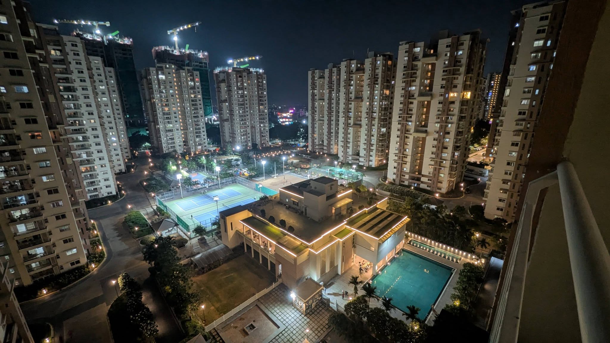 Room for rent in Aparna Sarovar Nallagandla