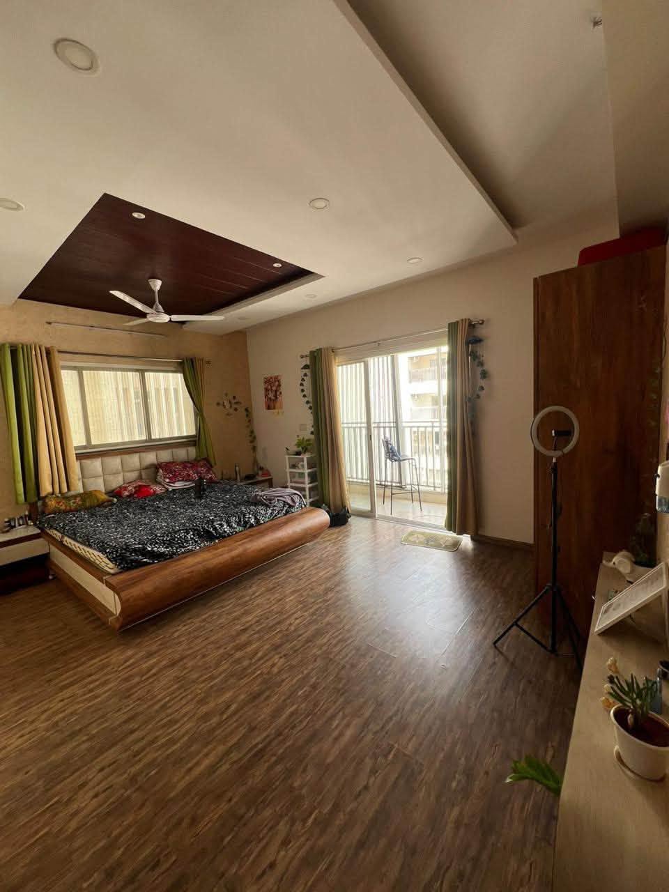 Room for rent in Lodha Meridian Kukatpally