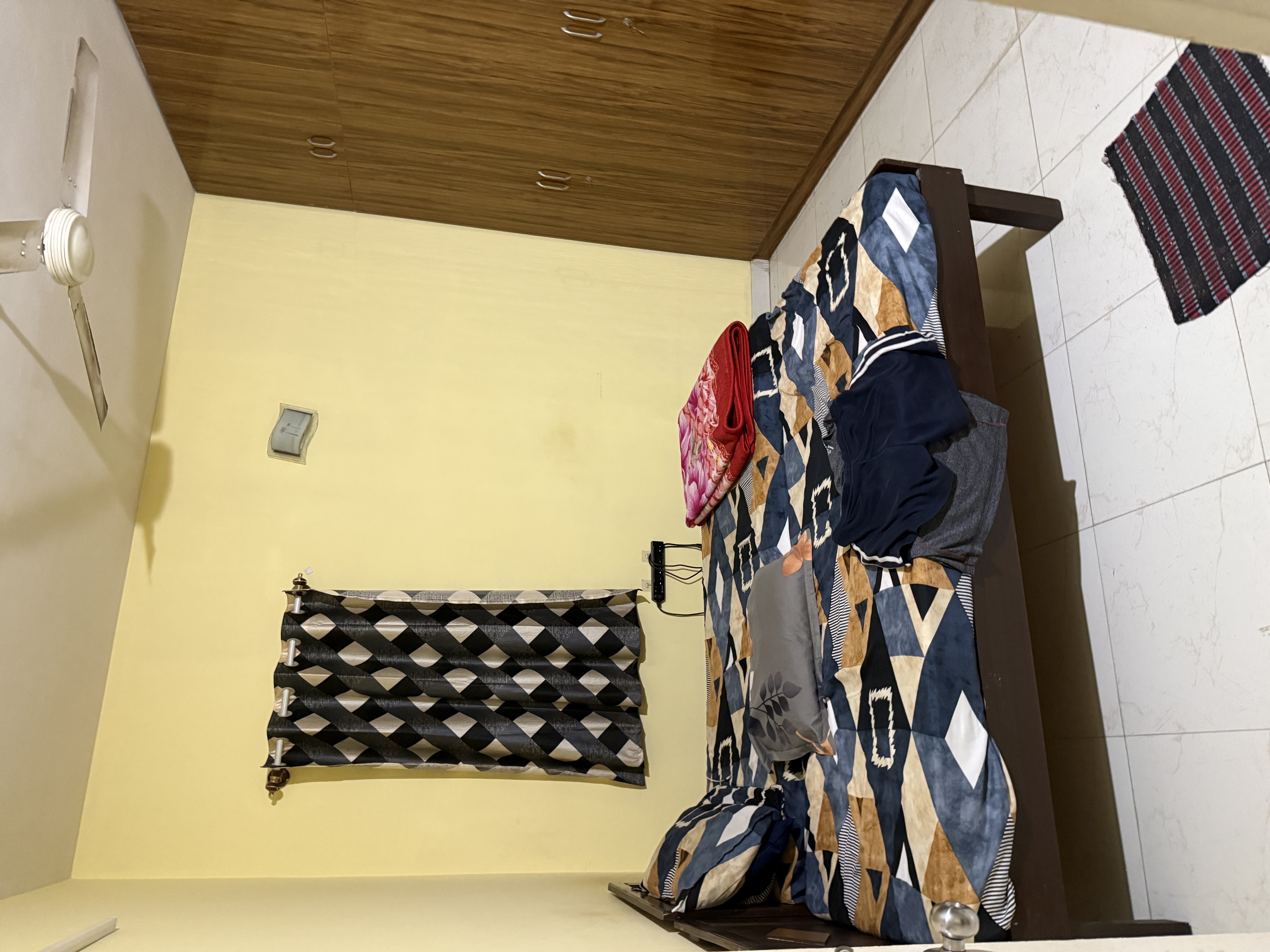 Shared room for rent in IMG castle Karuna nagar Neeladri Nagar, Electronic City Phase I, Electronic City, Bengaluru, Karnataka, India