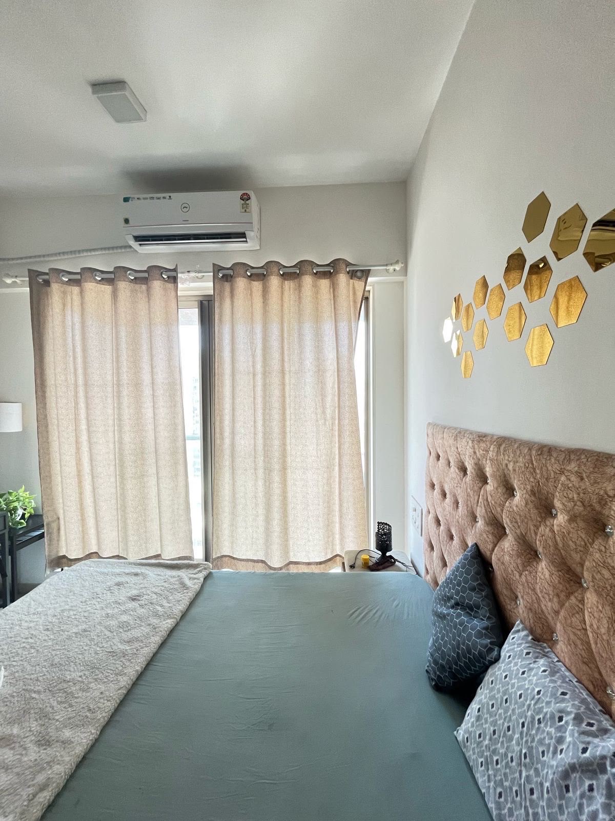Private room for rent in Cornerstone, LR Papan Marg, Gandhi Nagar, Upper Worli, Worli, Mumbai, Maharashtra, India